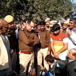 दिल्ली के बवाना में दिनदहाड़े सरेआम युवक की गोलियों मारकर हत्या, गुस्साए परिजनों ने शव रखकर सड़क पर किया प्रदर्शन