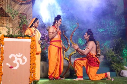 लव कुश रामलील : सीता-हरण के मार्मिक मंचन ने दर्शकों को किया भावुक