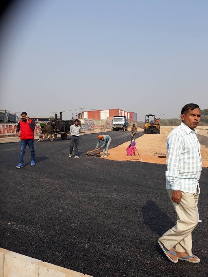 सांसद डॉ. उदित राज के प्रयासों से भरत विहार सड़क निर्माण कार्य पूर्ण