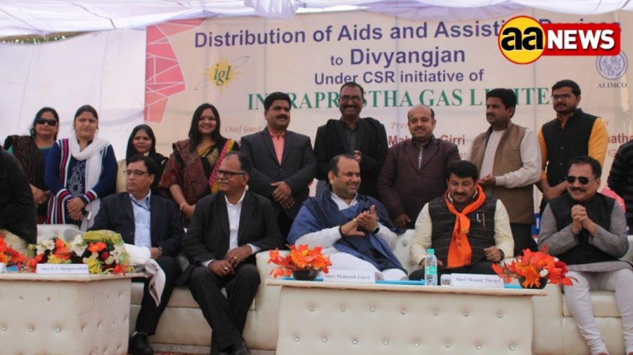 MP Mahesh Giri and Manoj Tiwari etc