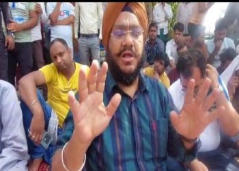 आजादपुर फल मंडी में प्रोटेस्ट