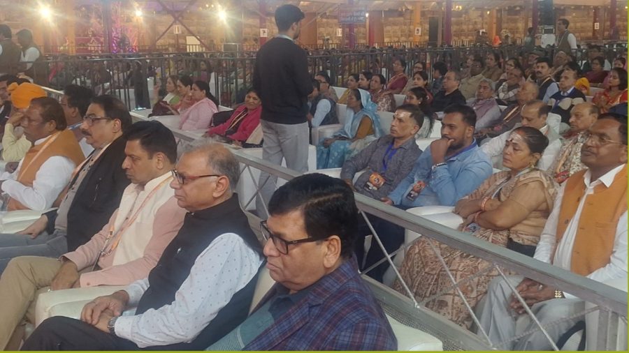The Guru-Deeksha Ceremony will be held by the supremely revered Niranjan Peethadhishwar